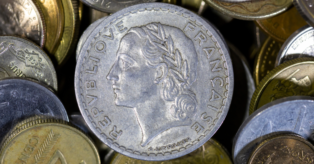 Collectibles: Market Trends & Investment Insight